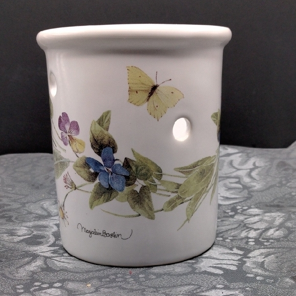 Marjolein Bastin Decor Other - Majestic Butterfly Floral White Ceramic Holder